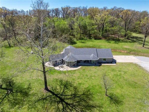 23001 Honey Creek Rd, Sulphur Springs, AR 72768