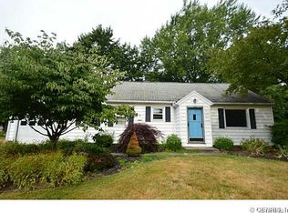 989 Jackson Rd, Webster, NY 14580