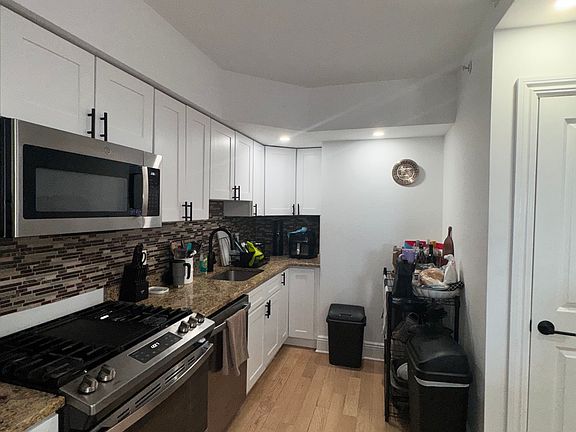 4th image of 809-815 22nd St #605