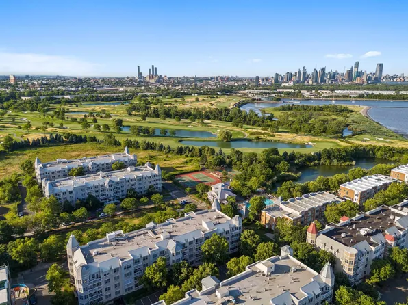 206 Shearwater Ct West image 24 of 26