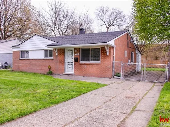 13421 Albany Ave, Oak Park, MI 48237