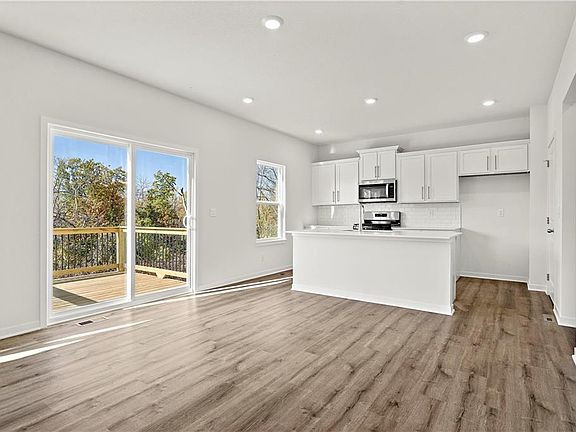 5th image of 10612 N Richmond Ave