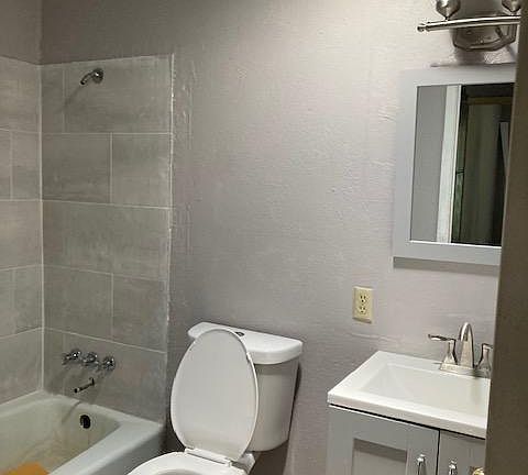 2nd image of 1012 Pleasant Valley Ln