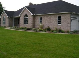 141 Oakham Rd, North Brookfield, MA 01535