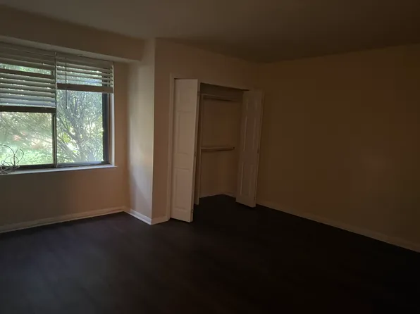 171-1 Echelon Rd, Voorhees, NJ 08043