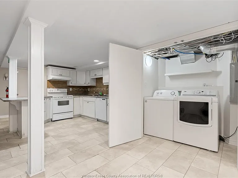 282 Rossini Blvd #LOWER — Photo 10