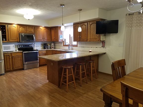 2nd image of 355 W 8th St