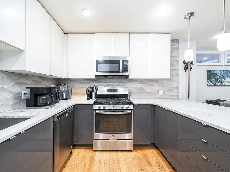 516 Monroe St #1 — Photo 11