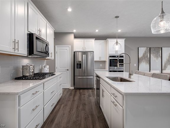2nd image of 687 Harbour Town Ct