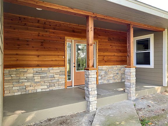 2nd image of 702 Rolling Hills Dr