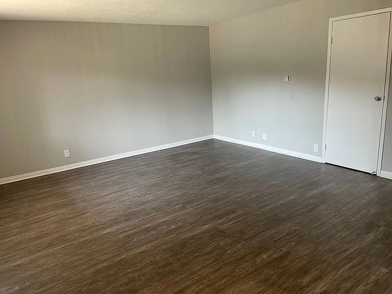 The Circle Apartments at Long Beach — Photo 80