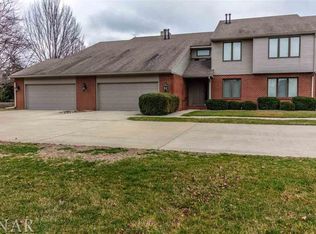 2403 Northpointe Dr APT E, Bloomington, IL 61704