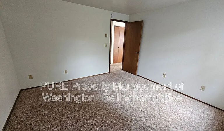 2256 Douglas Rd #1 — Photo 6