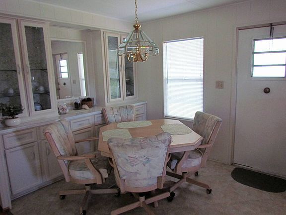 5th image of 219 Spanish Lakes Dr