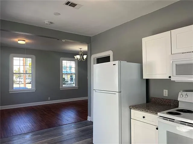 562 Central Ave — Photo 5