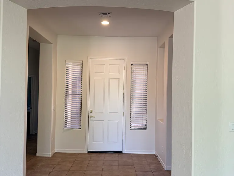 2344 W Clearview Trl — Photo 6