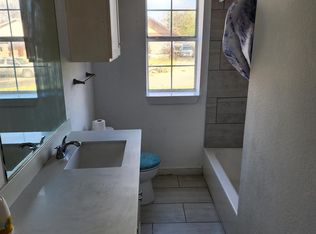 405 W Capps St #A, Fort Worth, TX 76110