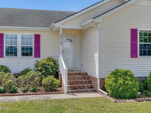 2nd image of 2319 Delia Drive