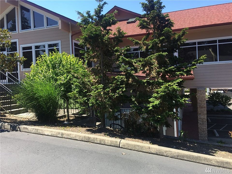 1st image of 3415 Auburn Way S