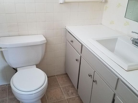 4th image of 1110 Vassar Dr