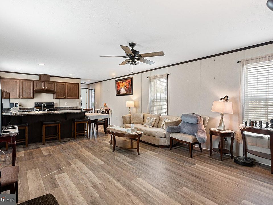 1st image of 234 Iris Rd