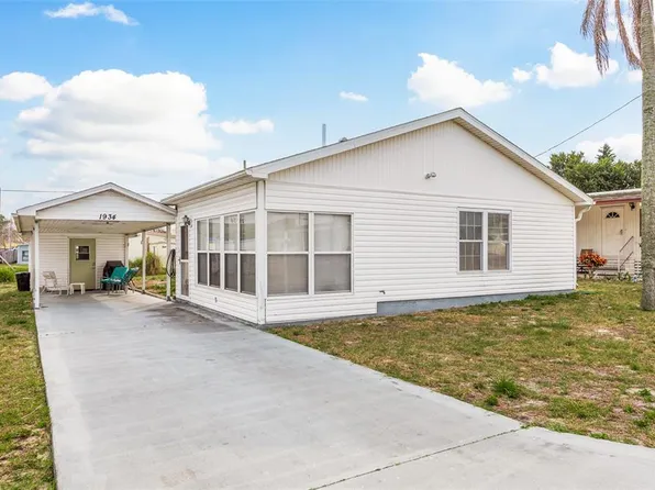 1934 Hess Dr, Holiday, FL 34691