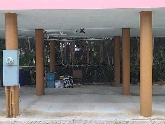 4th image of 4282 NE Indian River Dr