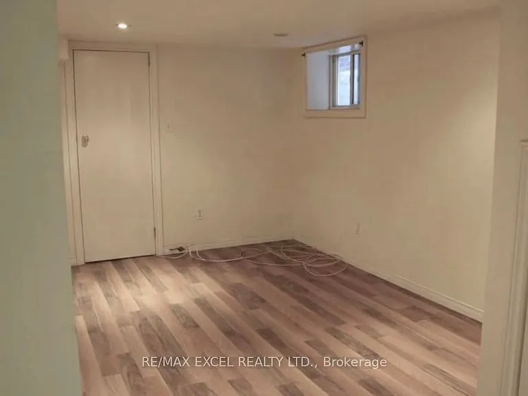 33 Edgemont St N #BASEMENT — Photo 5