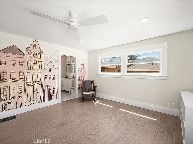 390 N Cambridge St — Photo 23