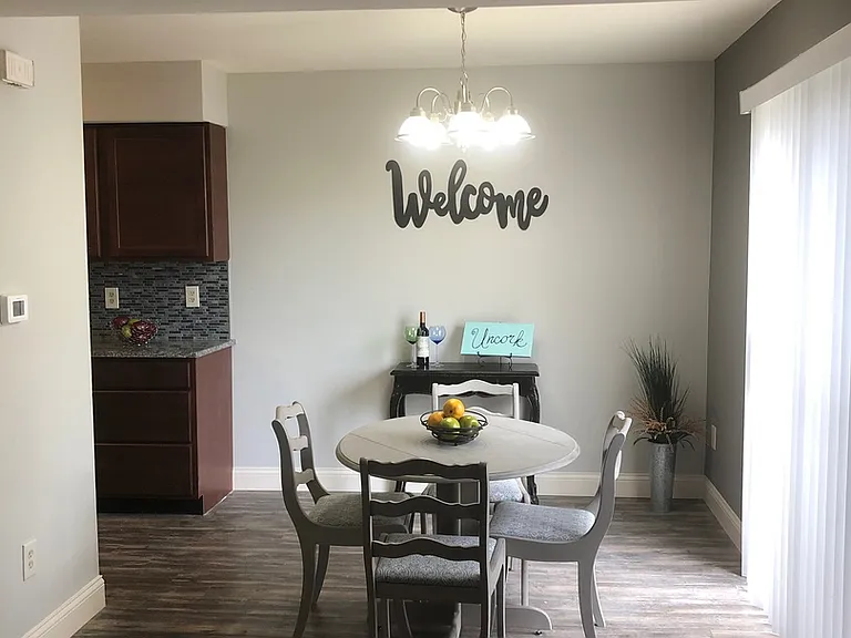 351 Rose Marie Ct — Photo 4