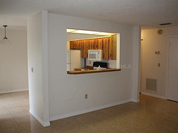 5th image of 4672 Pheasant Run Dr