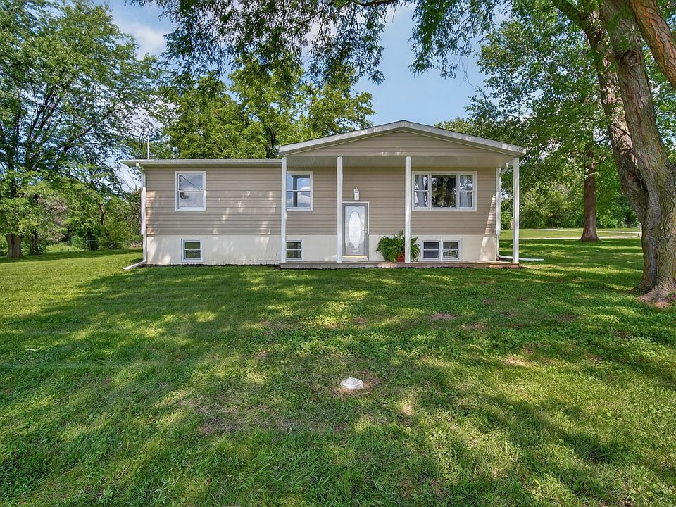 1st image of 8172 SE 32nd Ave