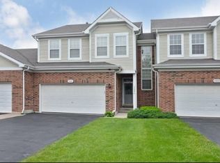 7206 Chestnut Hills Dr, Burr Ridge, IL 60527