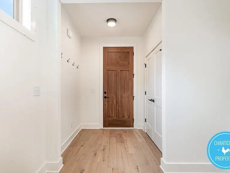 2307 Broad St — Photo 6