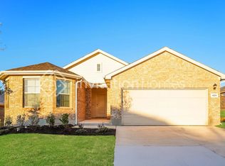 424 Kaufman Dr, Azle, TX 76020