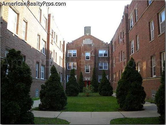 5th image of 1433 W Lunt Ave APT 3S