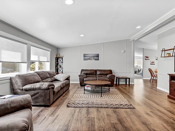 5th image of 1908 192nd Avenue Ct SW