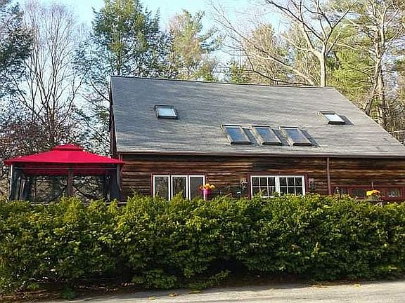 2nd image of 85 Fern Ave