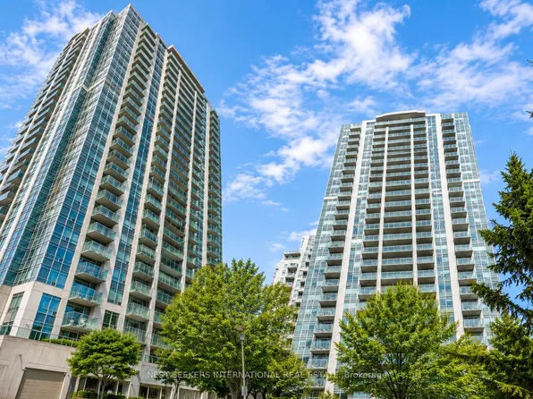 16 Harrison Garden Blvd #1011, Toronto, ON M2N 7J6