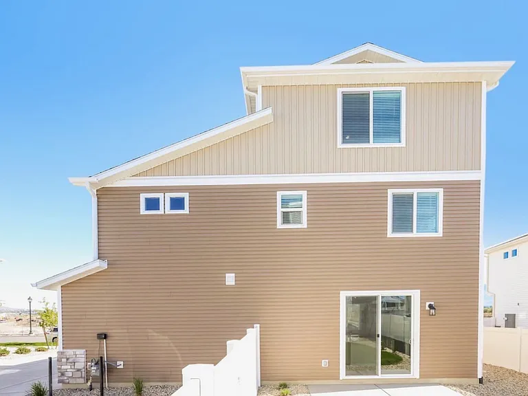 1572 S Sage View Ct — Photo 1