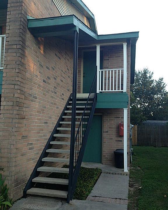 1st image of 923 Carrell St APT C