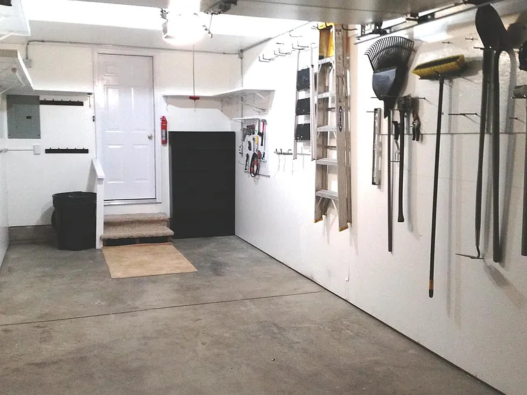 Finished Garage - Tool in place for picture only (but can be made available anytime).