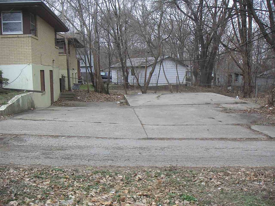 2nd image of 1415 Arthur Ave