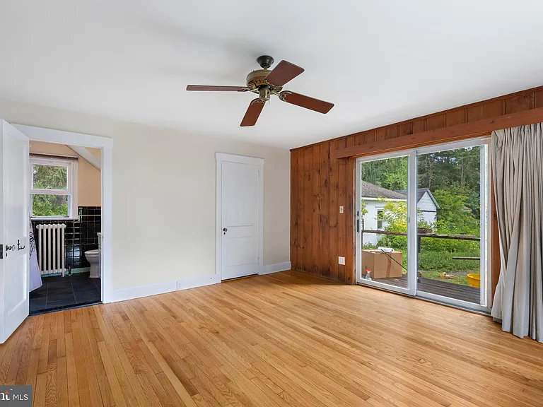 219 Washington Rd — Photo 13