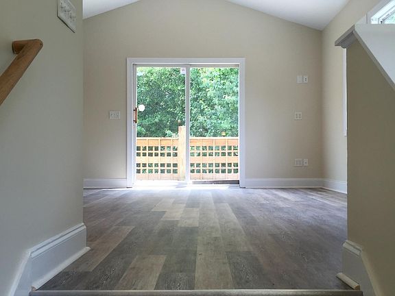 3rd image of 4805 Greenway Ave #B