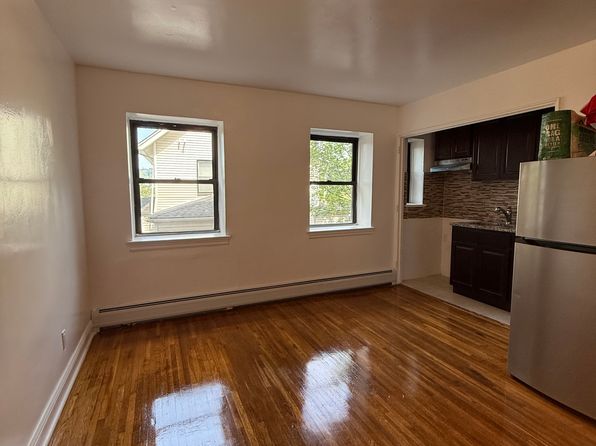 455 Highland Ave #2
