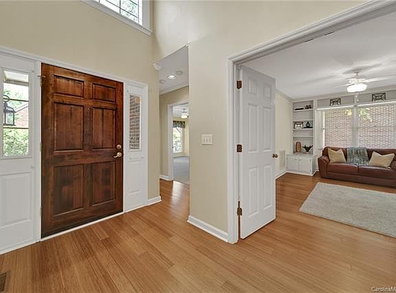 3rd image of 5218 Windfern Ct