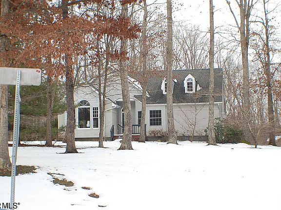 2nd image of 5200 Wyndemere Cir