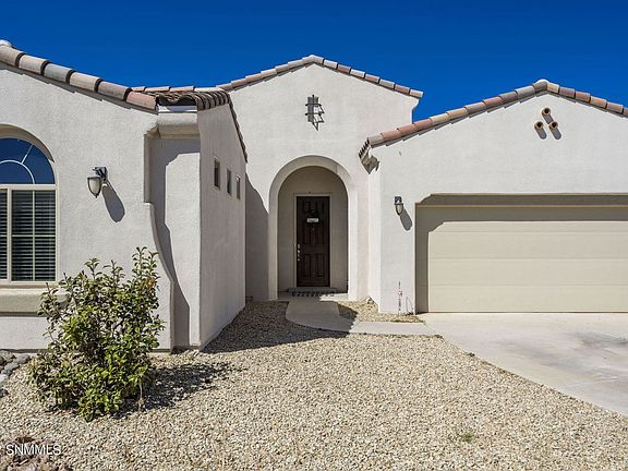 2nd image of 3648 Cabrillo Ct