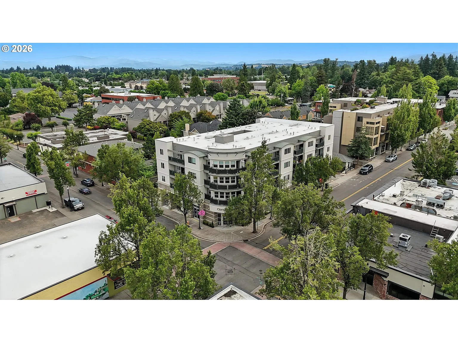 318 NE Roberts Ave APT 203 photo 1